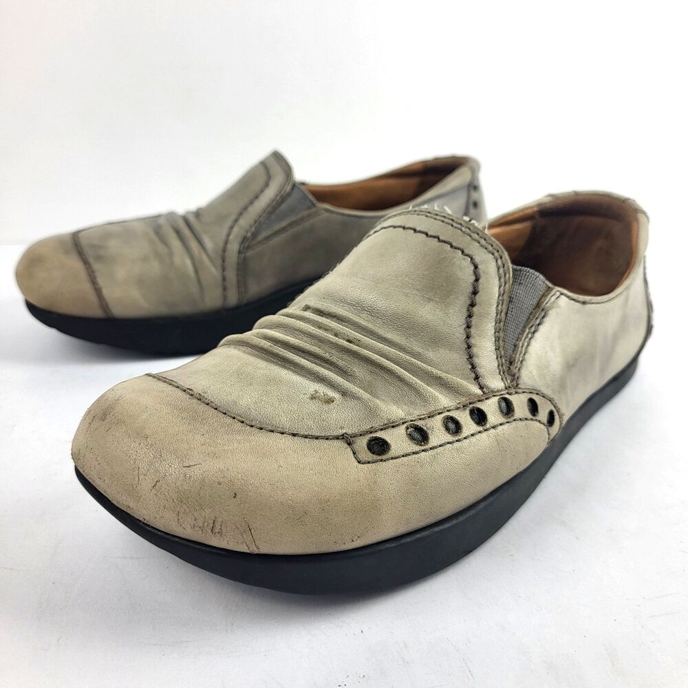 Kalso Earth Shoe Shake gray Leather Slip On Ruched 6B